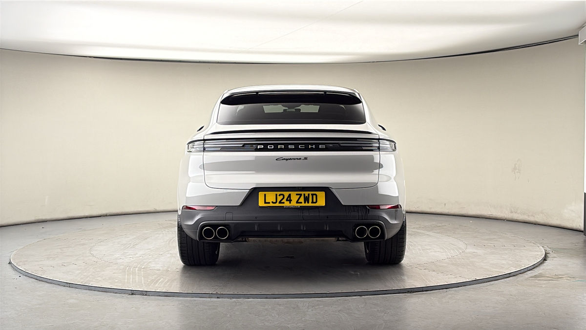 Used Porsche Cayenne 2024 for sale - 78004127: Photo 4