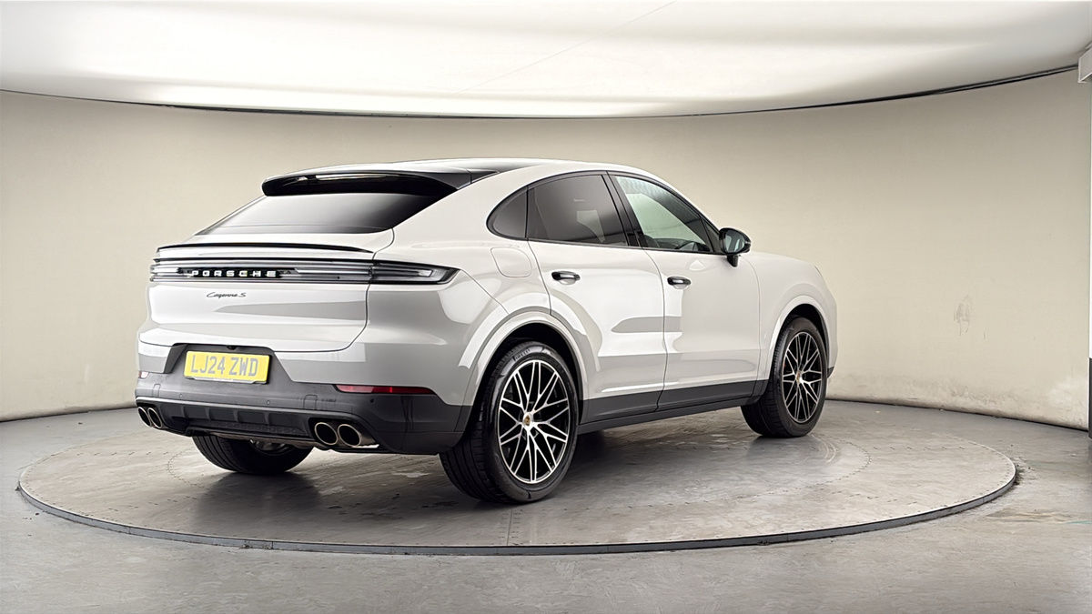 Used Porsche Cayenne 2024 for sale - 78004127: Photo 40