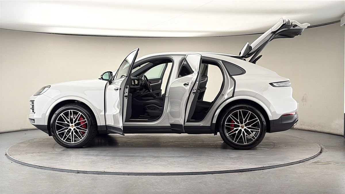 Used Porsche Cayenne 2024 for sale - 78004127: Photo 47