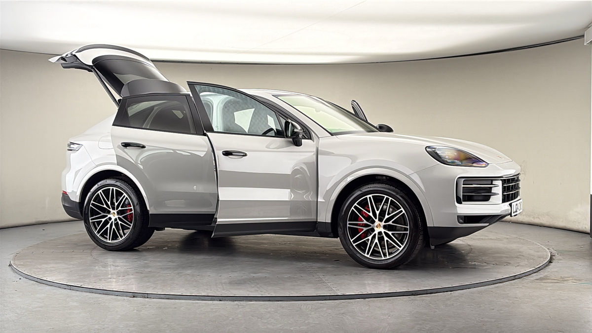 Used Porsche Cayenne 2024 for sale - 78004127: Photo 55