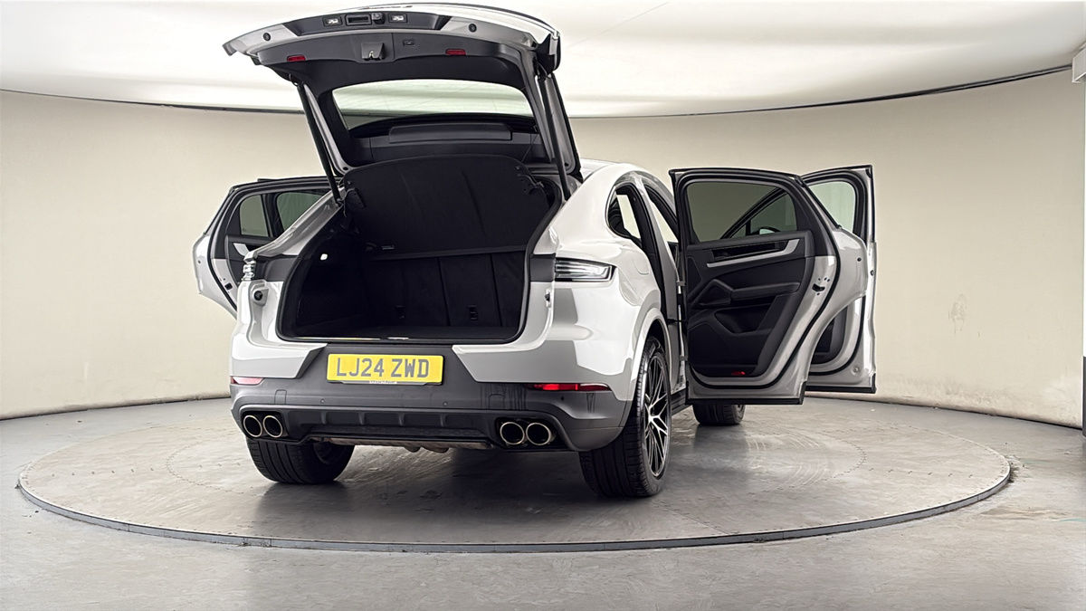 Used Porsche Cayenne 2024 for sale - 78004127: Photo 60