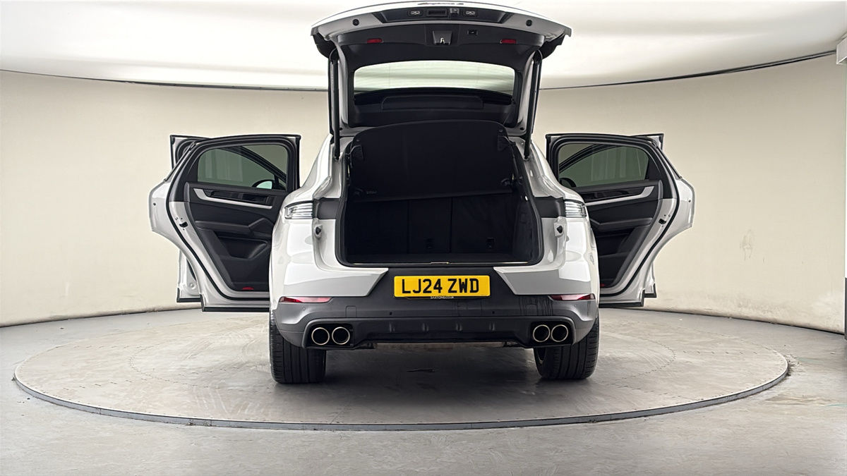 Used Porsche Cayenne 2024 for sale - 78004127: Photo 61