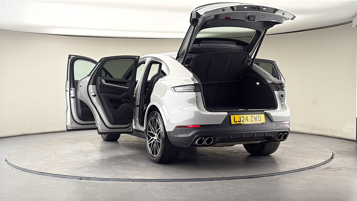 Used Porsche Cayenne 2024 for sale - 78004127: Photo 62