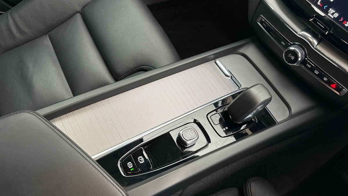 Used Volvo XC60 2023 for sale - 77655930: Photo 18