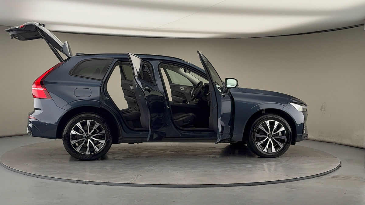 Used Volvo XC60 2023 for sale - 77655930: Photo 58