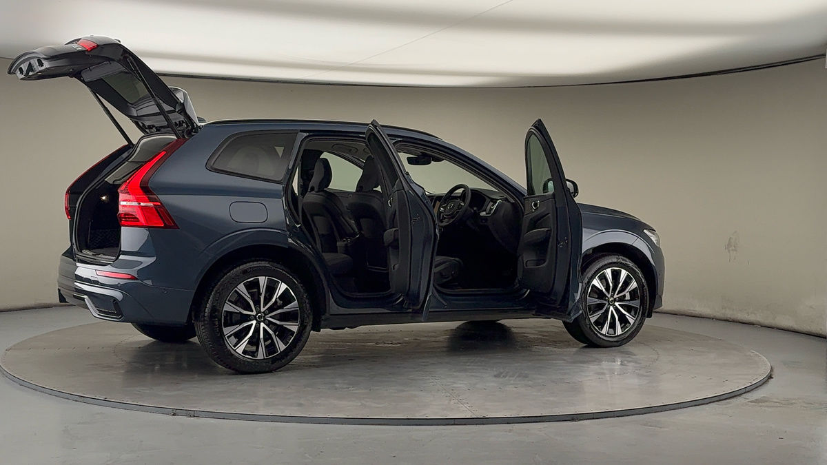 Used Volvo XC60 2023 for sale - 77655930: Photo 59