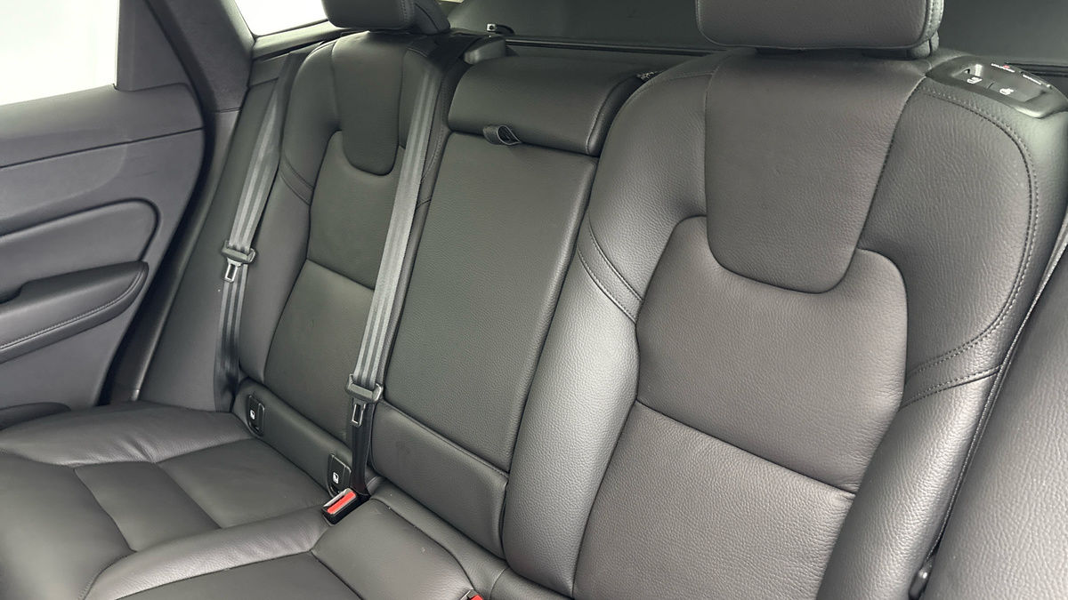 Used Volvo XC60 2023 for sale - 77655930: Photo 8