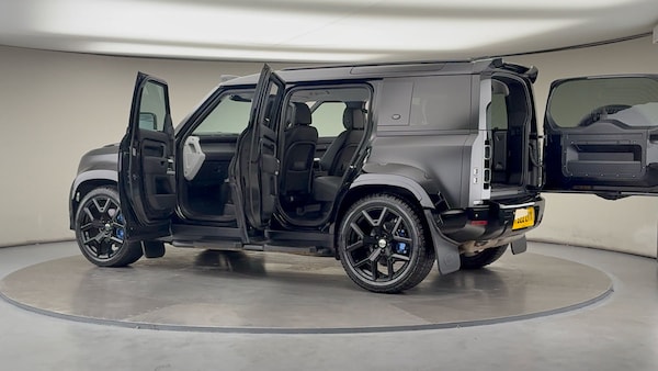 Used Land Rover Defender 110 2022 for sale - 75503891: Photo 52