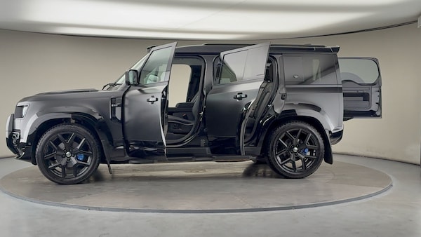 Used Land Rover Defender 110 2022 for sale - 75503891: Photo 54