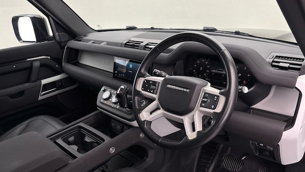 Used Land Rover Defender 110 2022 for sale - 75503891: Photo 5