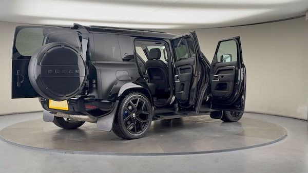Used Land Rover Defender 110 2022 for sale - 75503891: Photo 65