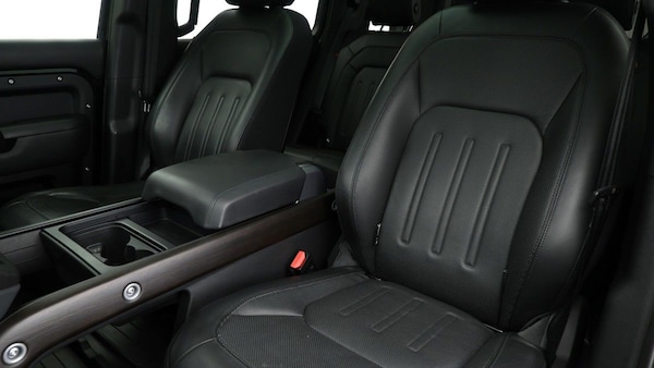 Used Land Rover Defender 110 2020 for sale - 75516781: Photo 4