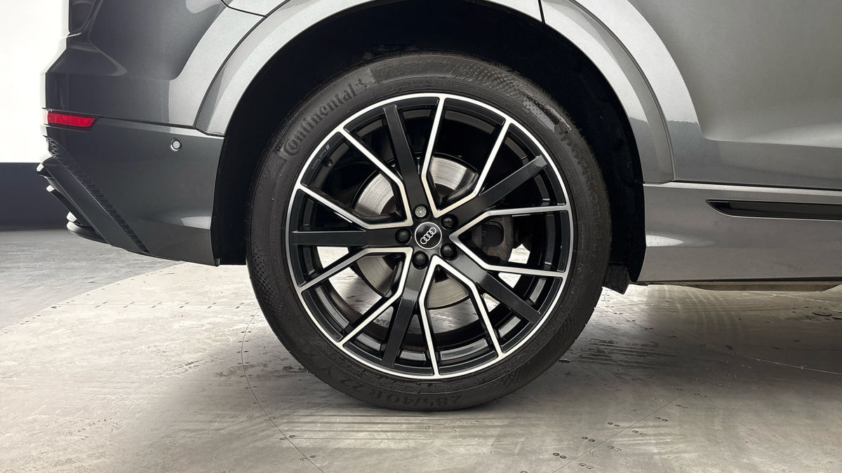 Used Audi Q8 2023 for sale - 76368754: Photo 10