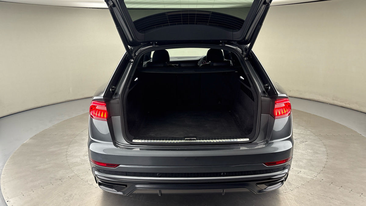 Used Audi Q8 2023 for sale - 76368754: Photo 11
