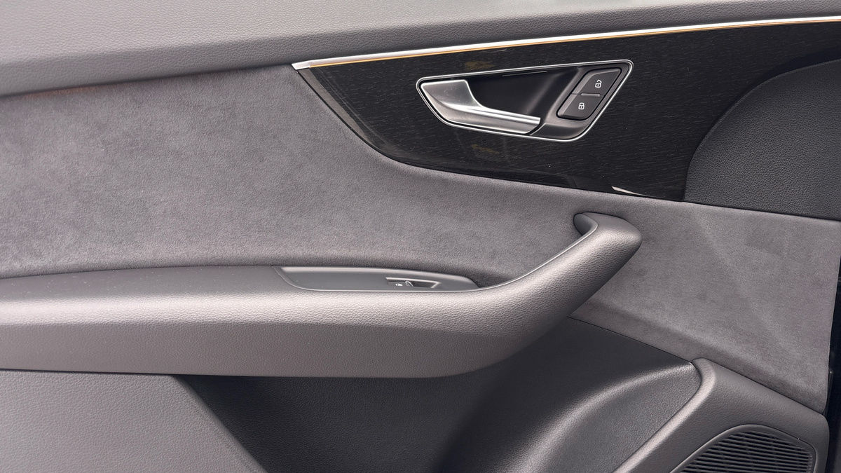 Used Audi Q8 2023 for sale - 76368754: Photo 19