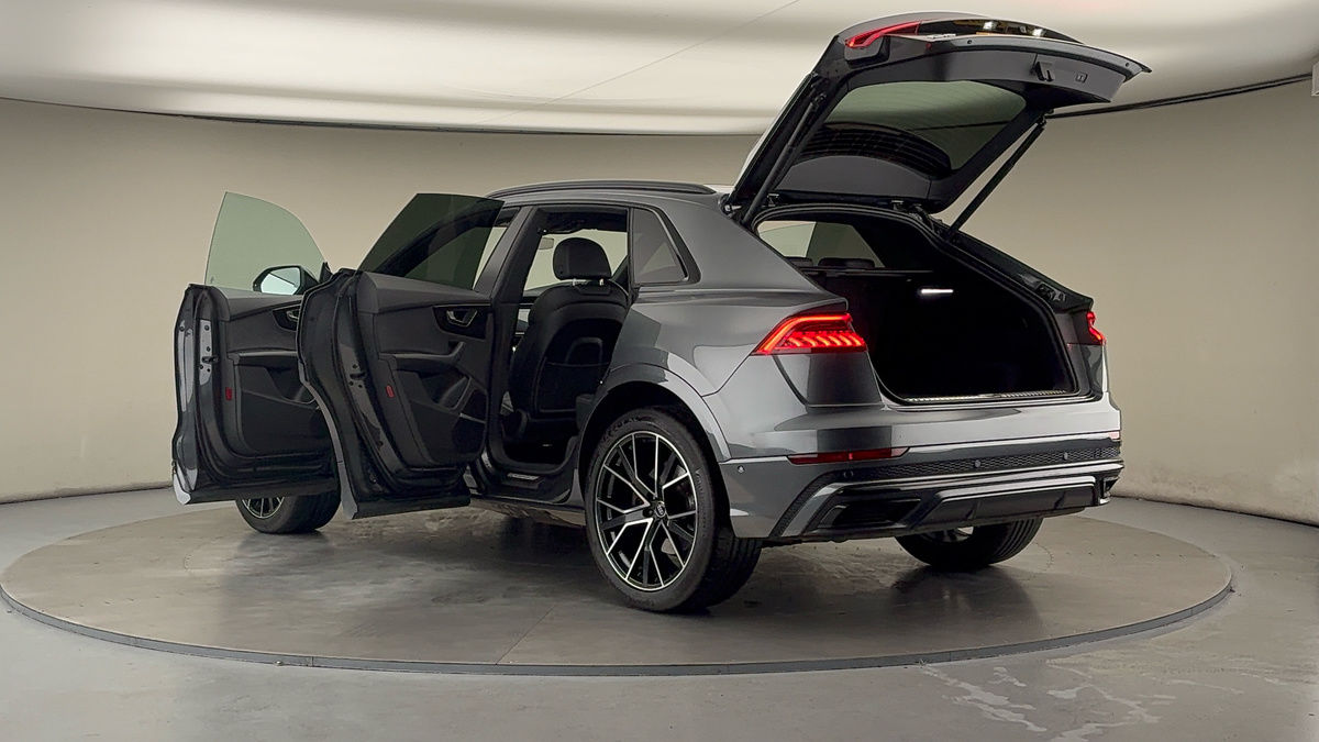 Used Audi Q8 2023 for sale - 76368754: Photo 44