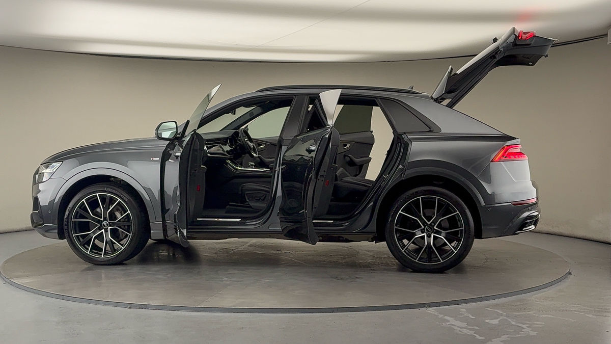 Used Audi Q8 2023 for sale - 76368754: Photo 47