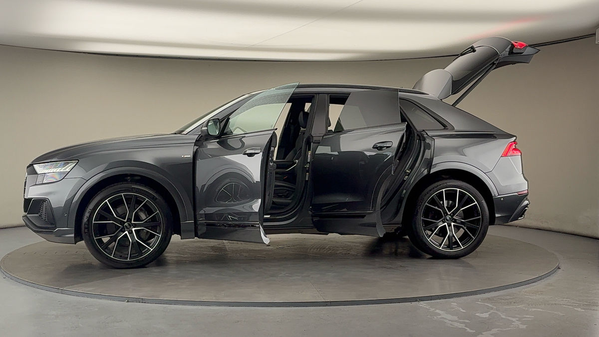 Used Audi Q8 2023 for sale - 76368754: Photo 48