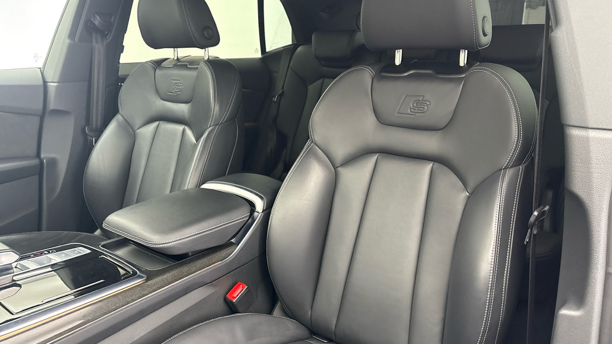 Used Audi Q8 2023 for sale - 76368754: Photo 7