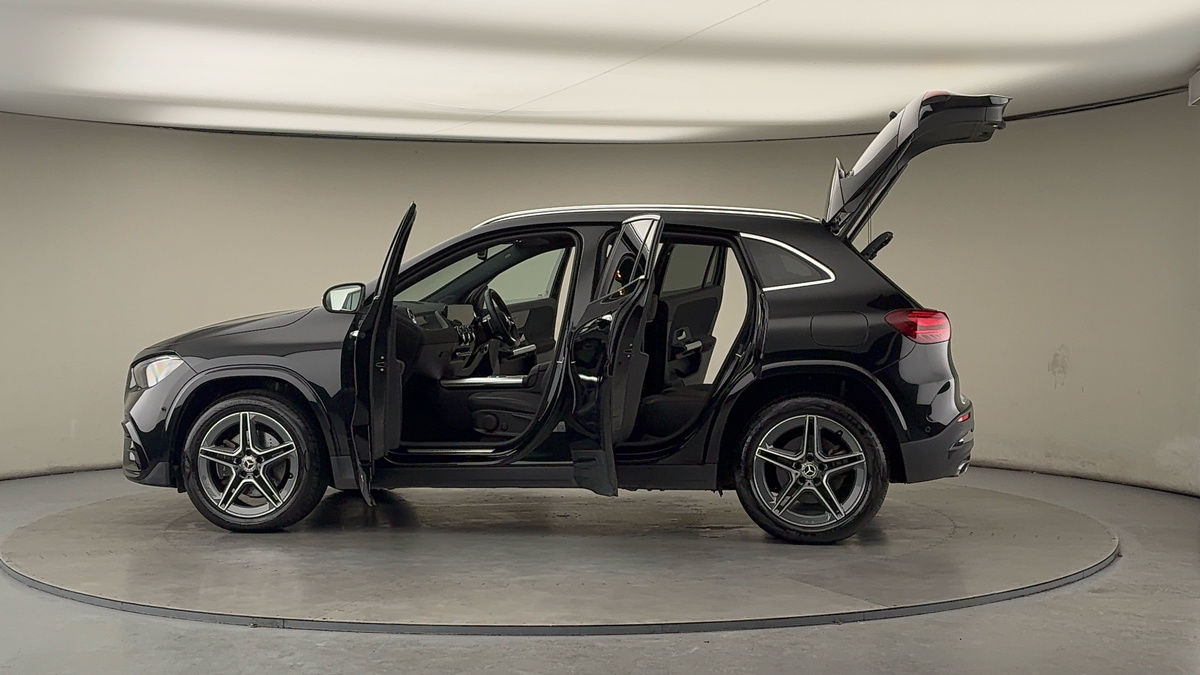 Used Mercedes-Benz GLA 2023 for sale - 77140424: Photo 46