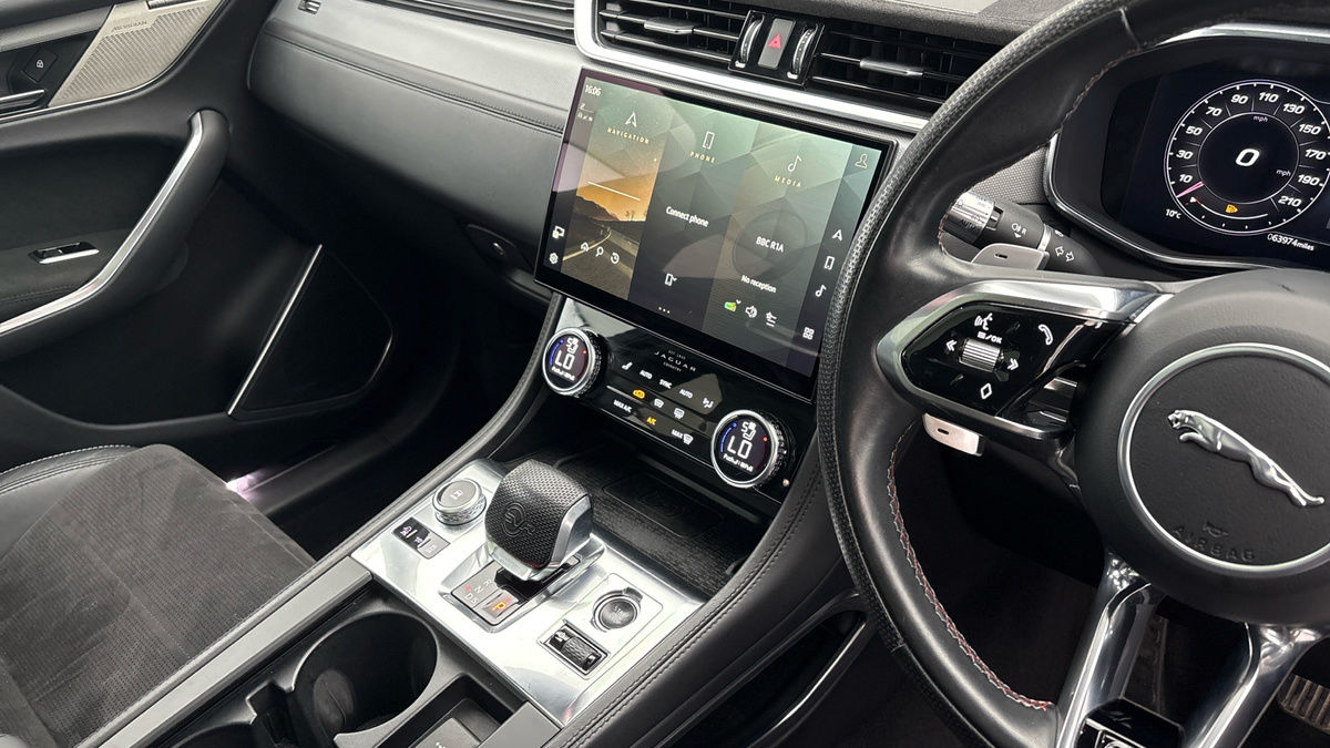 Used Jaguar F-Pace 2021 for sale - 76292331: Photo 18