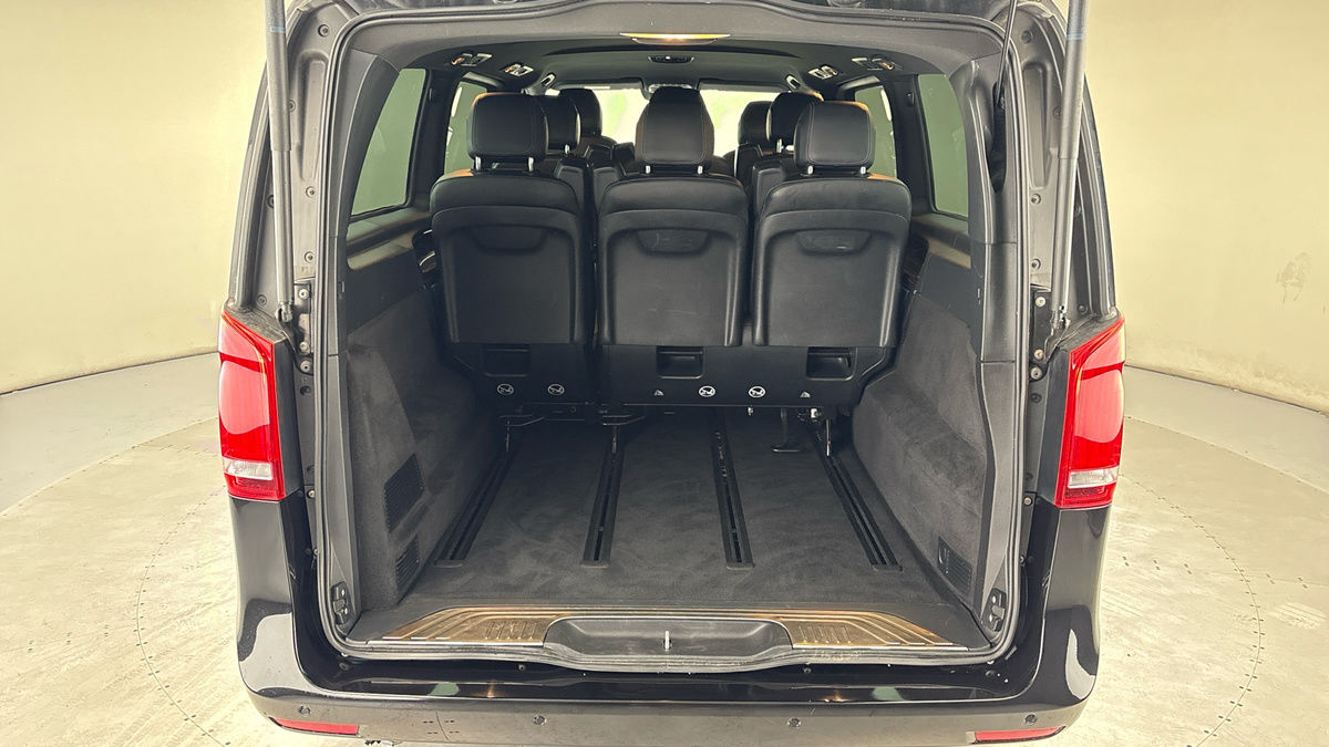 Used Mercedes-Benz V-Class 2019 for sale - 77643440: Photo 11