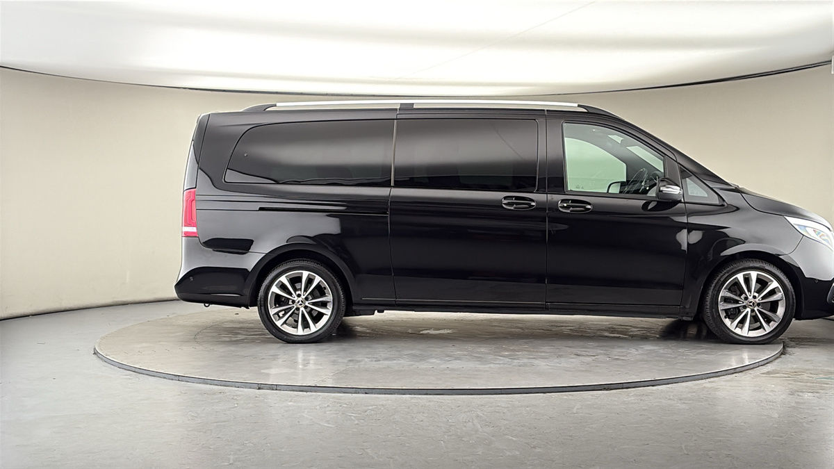 Used Mercedes-Benz V-Class 2019 for sale - 77643440: Photo 16