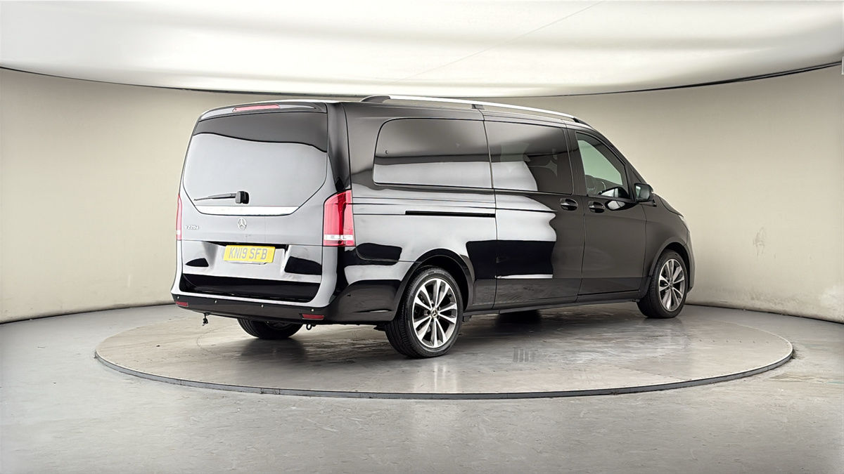 Used Mercedes-Benz V-Class 2019 for sale - 77643440: Photo 21