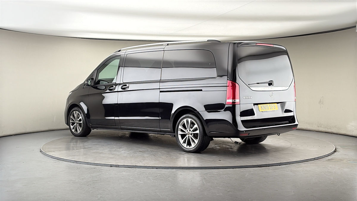 Used Mercedes-Benz V-Class 2019 for sale - 77643440: Photo 25