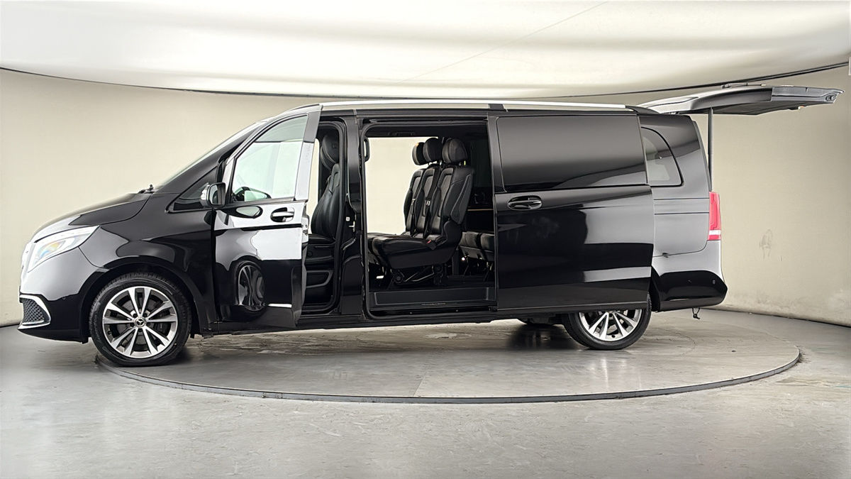 Used Mercedes-Benz V-Class 2019 for sale - 77643440: Photo 47