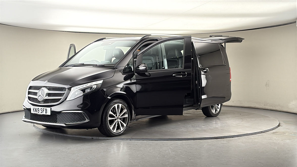 Used Mercedes-Benz V-Class 2019 for sale - 77643440: Photo 49