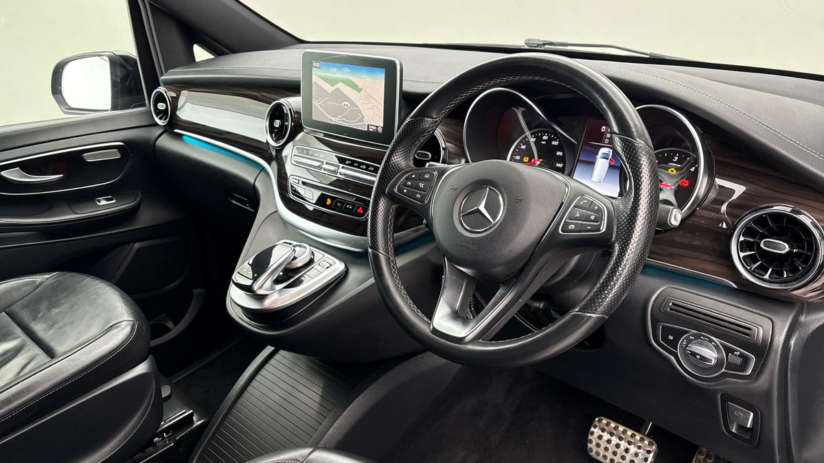 Used Mercedes-Benz V-Class 2019 for sale - 77643440: Photo 5