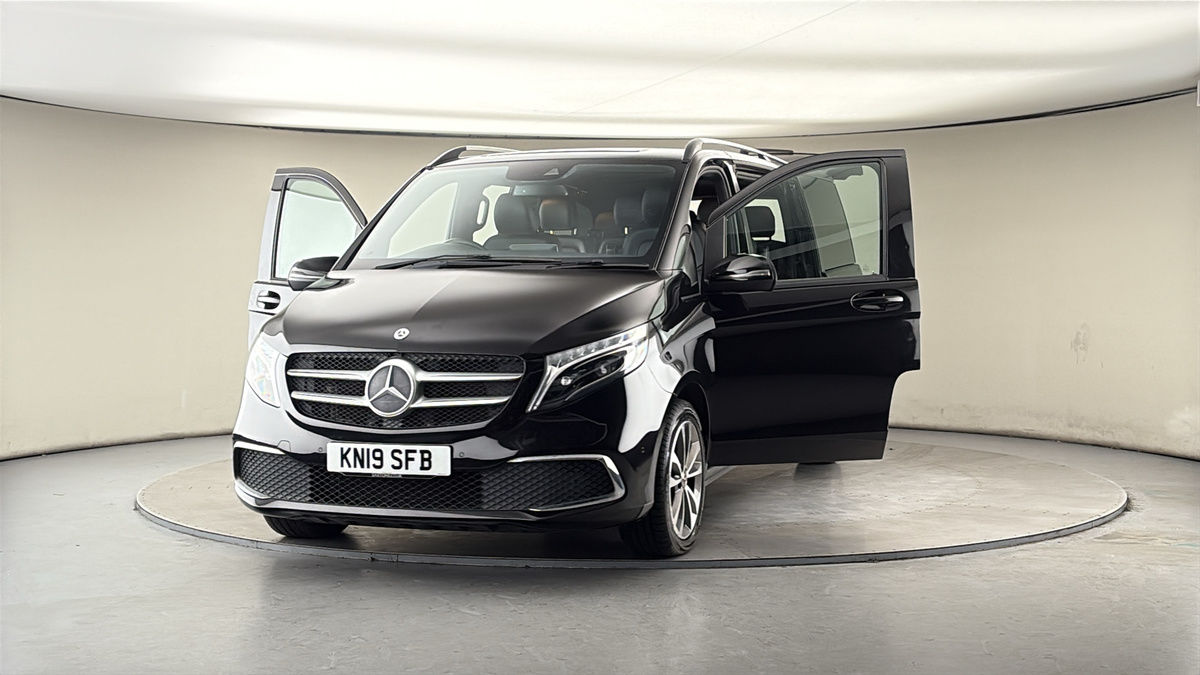 Used Mercedes-Benz V-Class 2019 for sale - 77643440: Photo 50