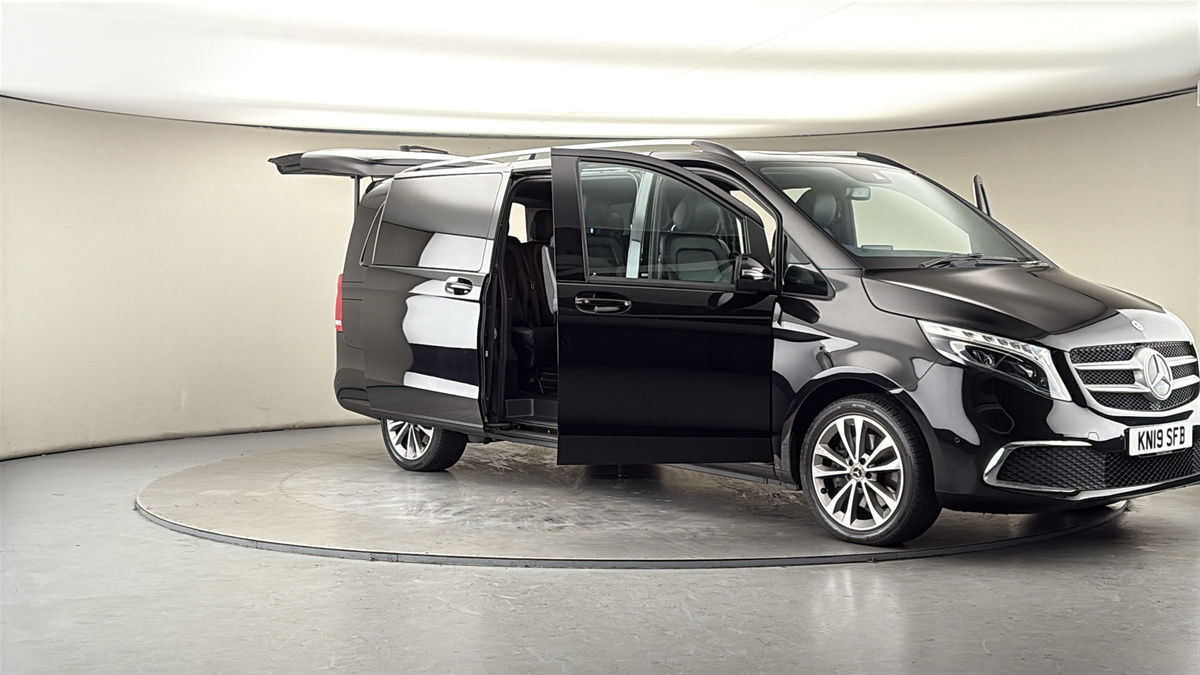 Used Mercedes-Benz V-Class 2019 for sale - 77643440: Photo 53