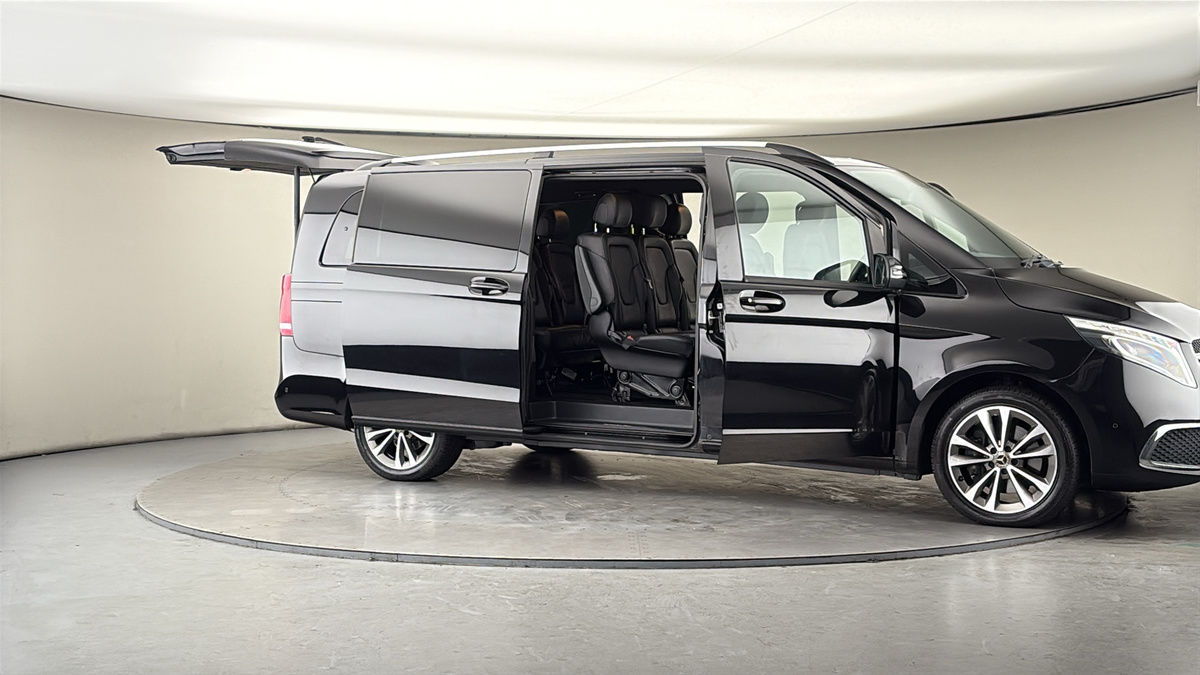 Used Mercedes-Benz V-Class 2019 for sale - 77643440: Photo 54