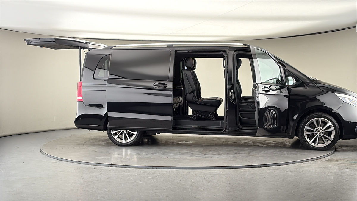 Used Mercedes-Benz V-Class 2019 for sale - 77643440: Photo 55