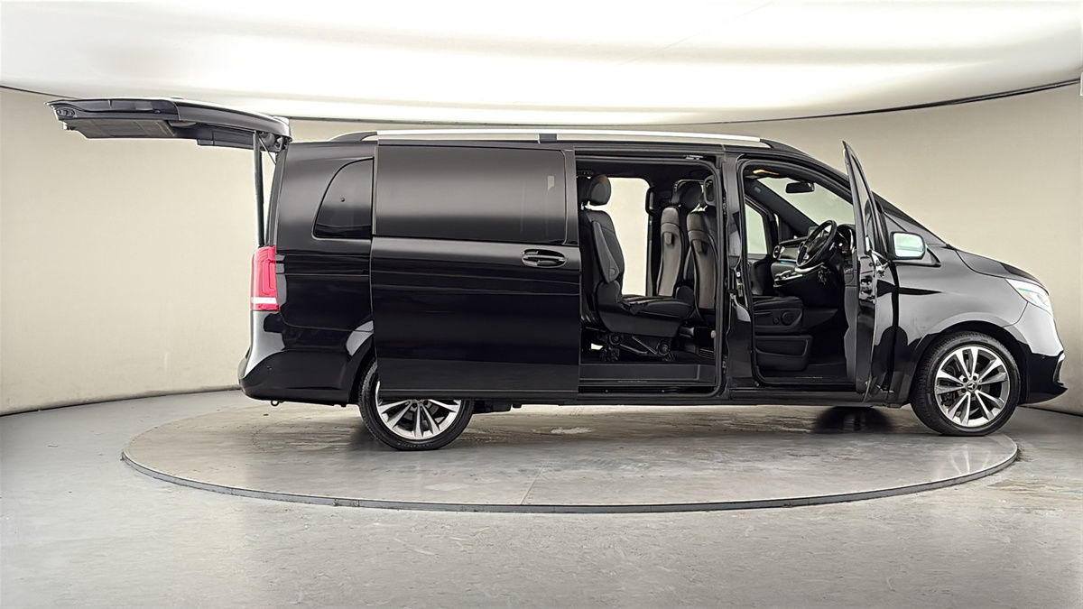 Used Mercedes-Benz V-Class 2019 for sale - 77643440: Photo 56