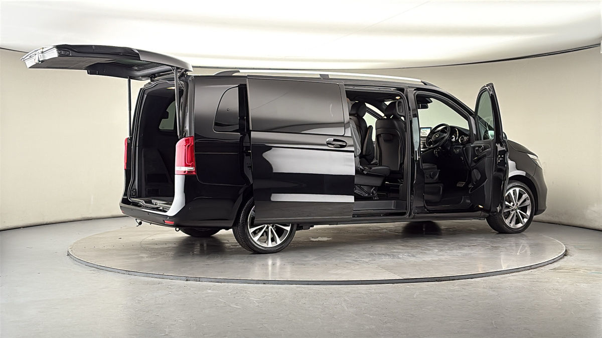 Used Mercedes-Benz V-Class 2019 for sale - 77643440: Photo 57