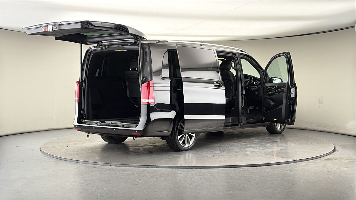 Used Mercedes-Benz V-Class 2019 for sale - 77643440: Photo 58