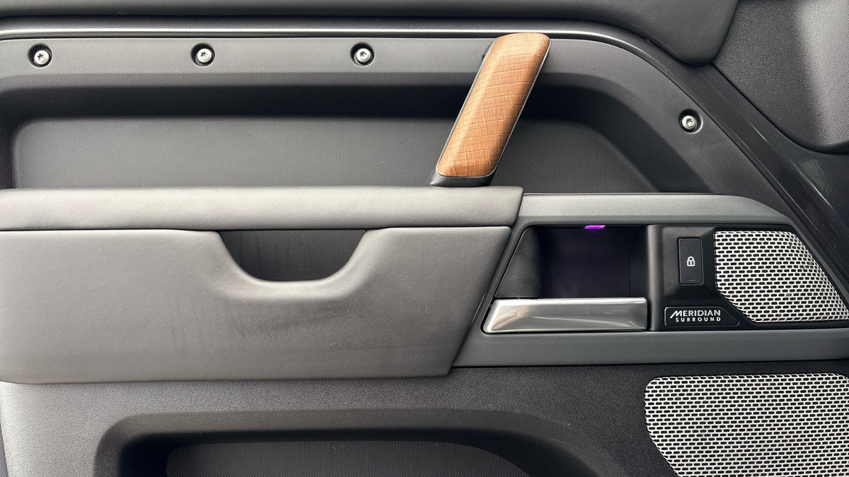 Used Land Rover Defender 2023 for sale - 78213233: Photo 19