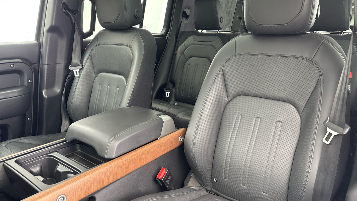 Used Land Rover Defender 2023 for sale - 78213233: Photo 7