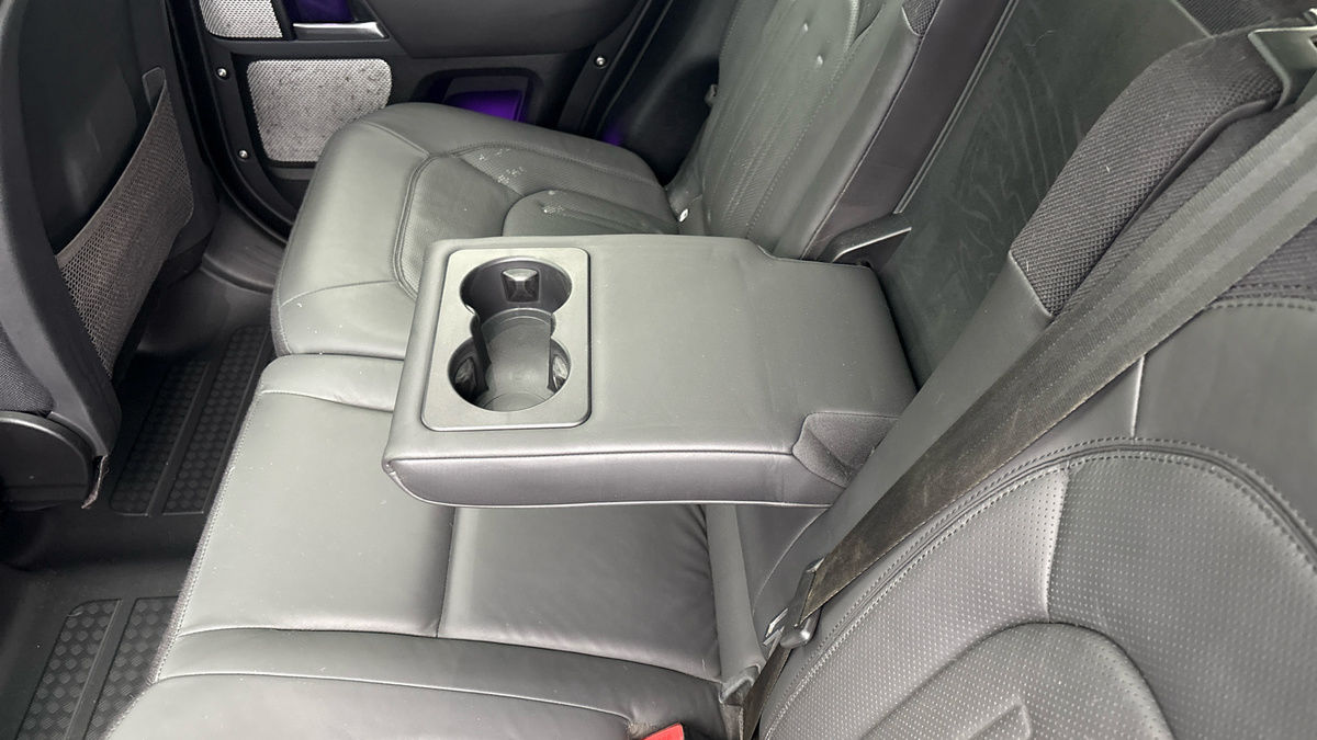 Used Land Rover Defender 2023 for sale - 78213233: Photo 9