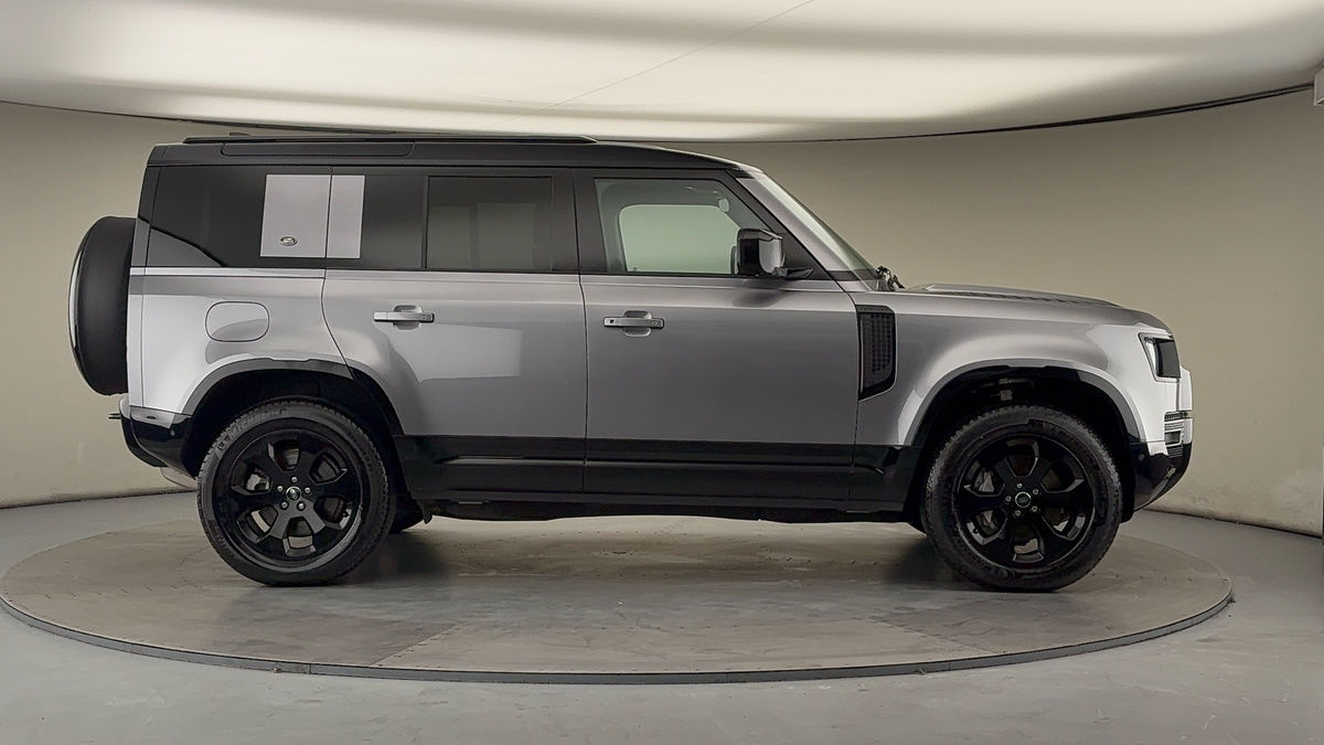 Used Land Rover Defender 110 2024 for sale - 76821426: Photo 16