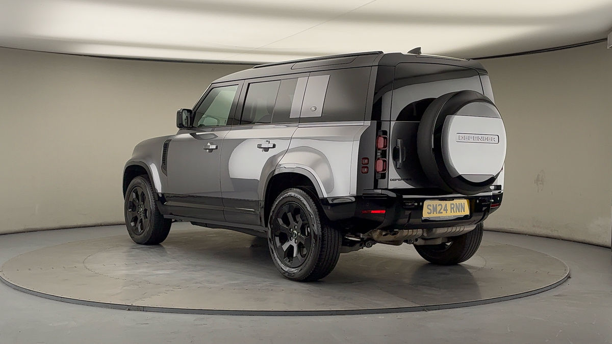 Used Land Rover Defender 110 2024 for sale - 76821426: Photo 2