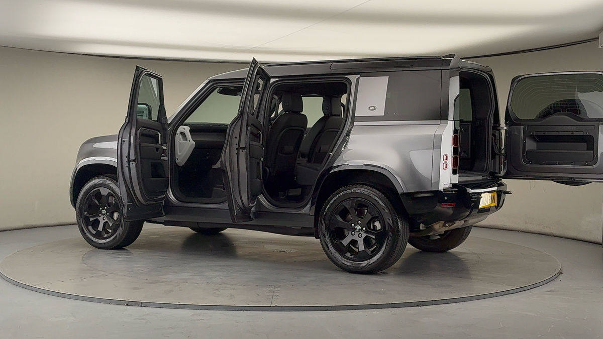 Used Land Rover Defender 110 2024 for sale - 76821426: Photo 45