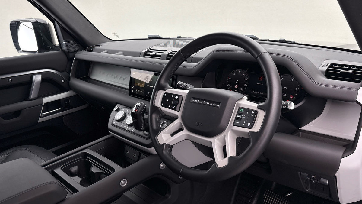 Used Land Rover Defender 110 2024 for sale - 76821426: Photo 5