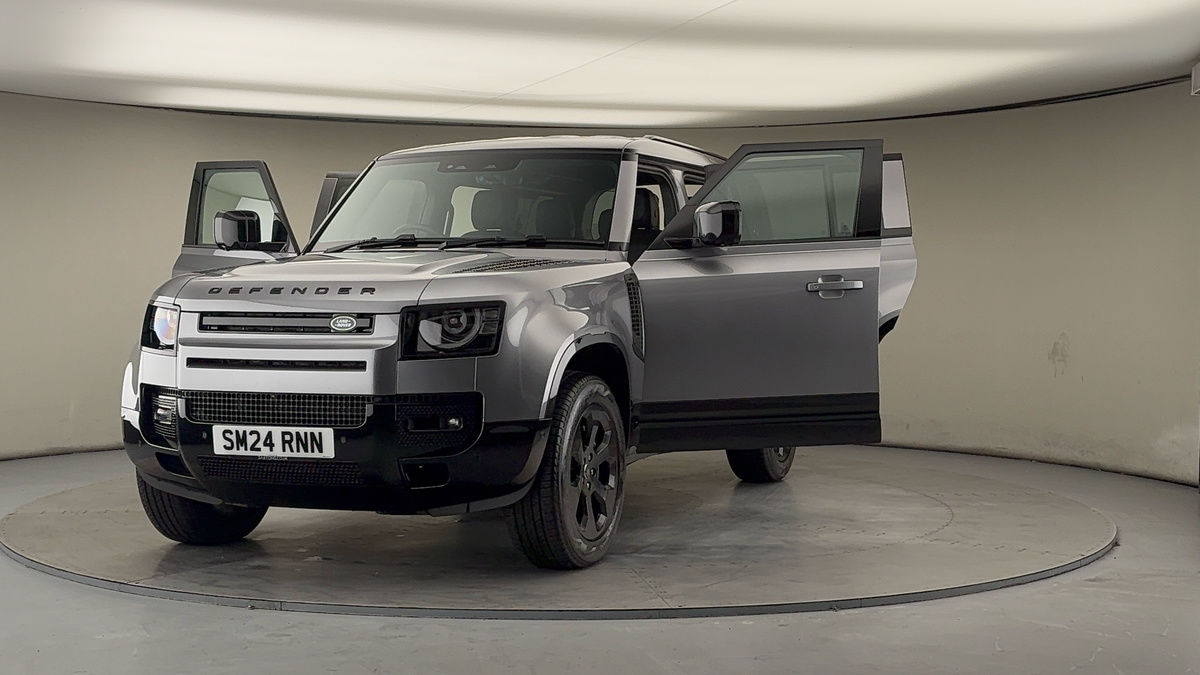 Used Land Rover Defender 110 2024 for sale - 76821426: Photo 50