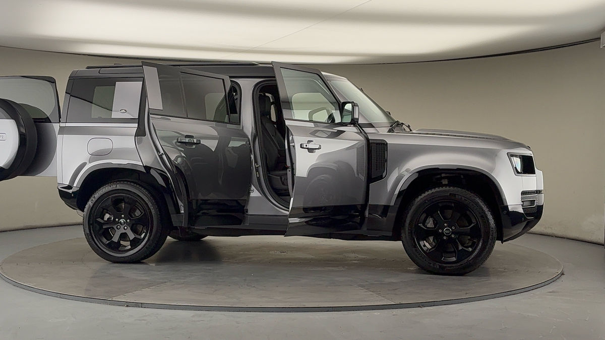 Used Land Rover Defender 110 2024 for sale - 76821426: Photo 55