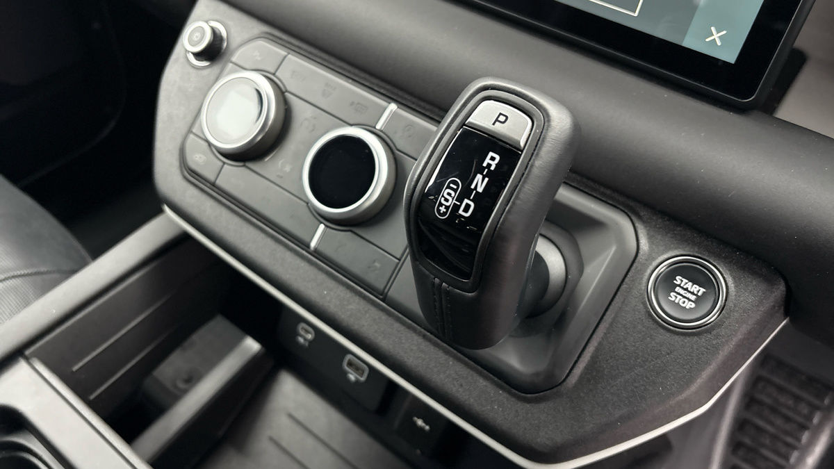 Used Land Rover Defender 110 2024 for sale - 76821426: Photo 6