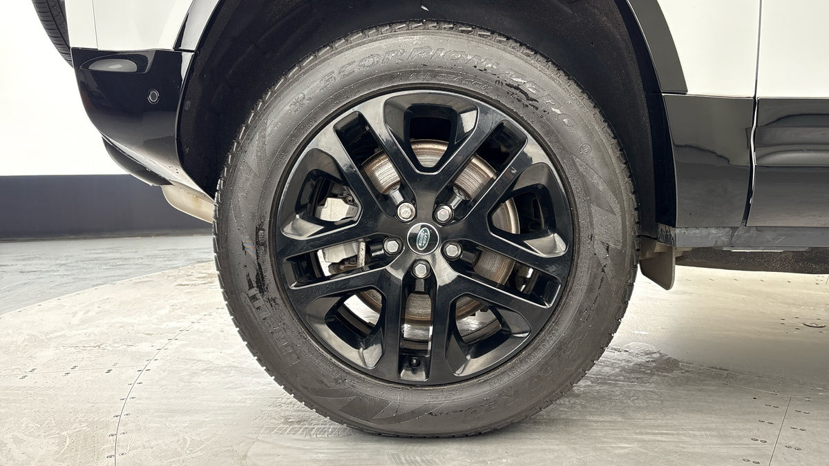 Used Land Rover Defender 90 2024 for sale - 76643160: Photo 16